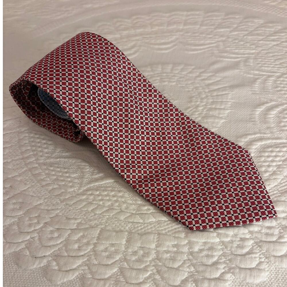 Tommy Hilfiger Mens Silk Necktie Red Cream Geometric Made USA Vintage Tie